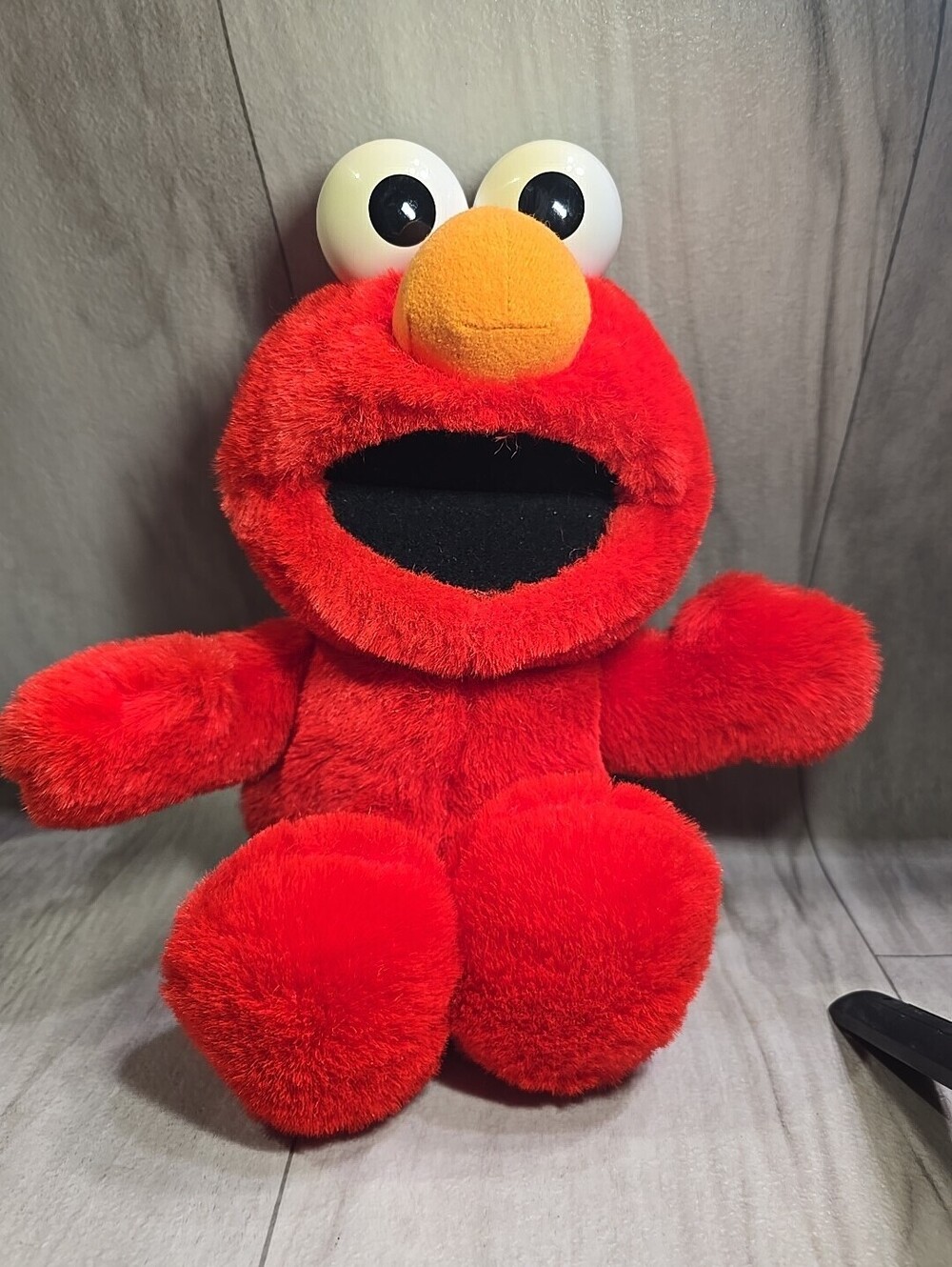 Vintage Tickle Me Elmo plush Tyco Sesame Street  1995 Talking Working 90s